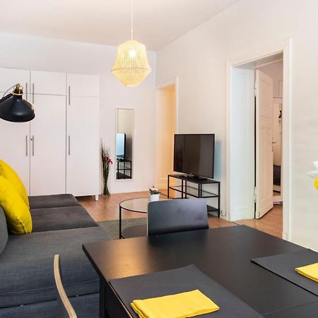 Freshly Renovated 2Br&Lr+Walk-In Rainshower Appartamento Berlino Esterno foto