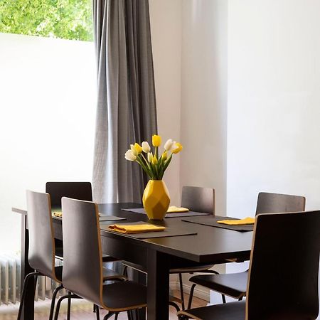Freshly Renovated 2Br&Lr+Walk-In Rainshower Appartamento Berlino Esterno foto
