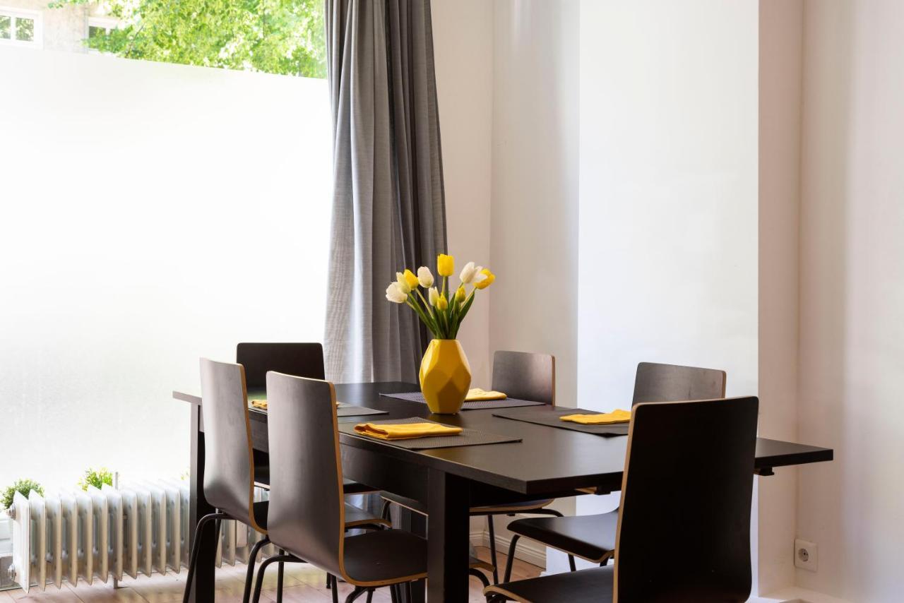 Freshly Renovated 2Br&Lr+Walk-In Rainshower Appartamento Berlino Esterno foto