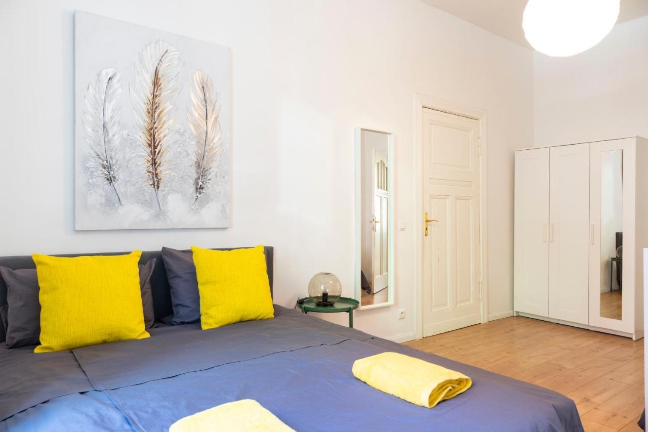 Freshly Renovated 2Br&Lr+Walk-In Rainshower Appartamento Berlino Esterno foto