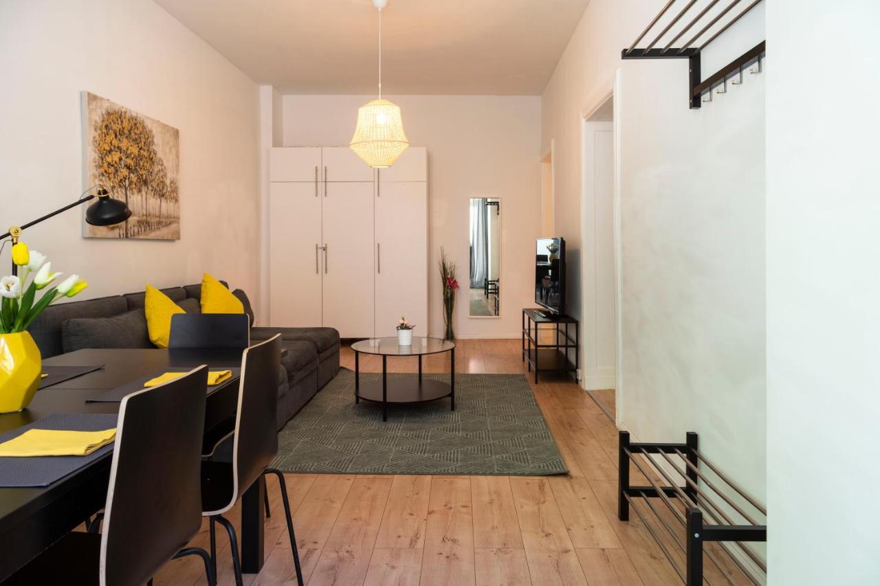 Freshly Renovated 2Br&Lr+Walk-In Rainshower Appartamento Berlino Esterno foto