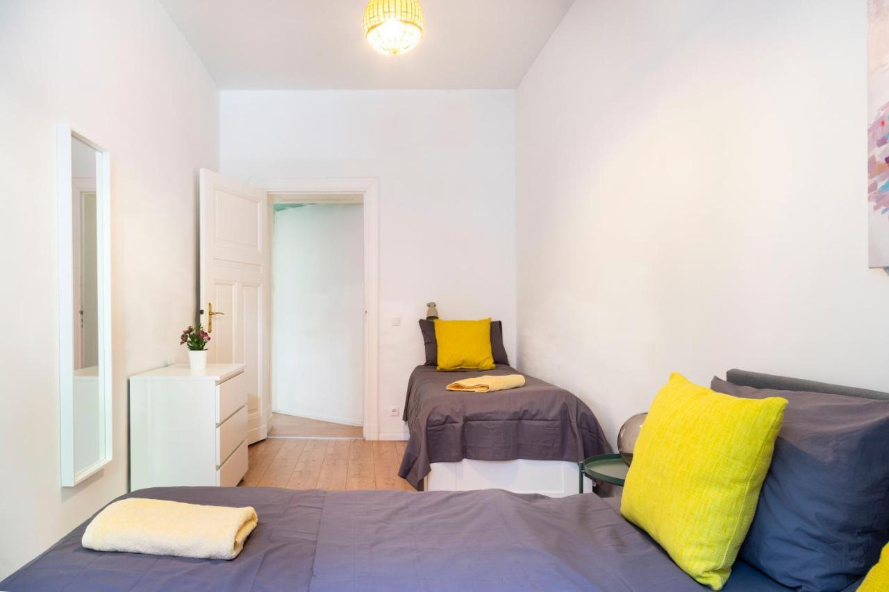Freshly Renovated 2Br&Lr+Walk-In Rainshower Appartamento Berlino Esterno foto