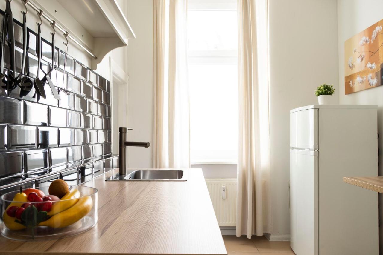 Freshly Renovated 2Br&Lr+Walk-In Rainshower Appartamento Berlino Esterno foto